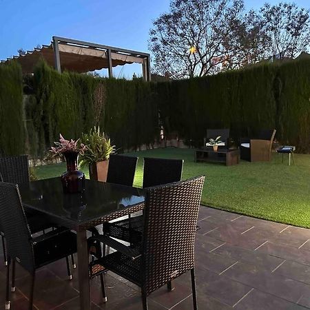 Modern 5-Bedroom Villa With Pool Montequinto المظهر الخارجي الصورة
