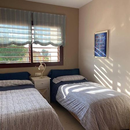 Modern 5-Bedroom Villa With Pool Montequinto المظهر الخارجي الصورة