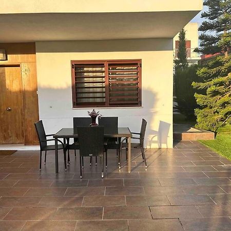 Modern 5-Bedroom Villa With Pool Montequinto المظهر الخارجي الصورة