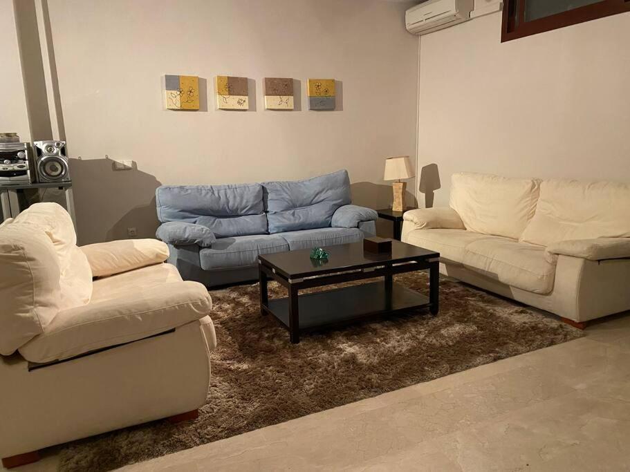 Modern 5-Bedroom Villa With Pool Montequinto المظهر الخارجي الصورة