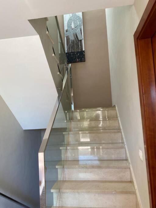 Modern 5-Bedroom Villa With Pool Montequinto المظهر الخارجي الصورة