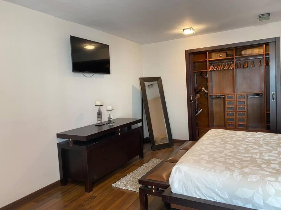Modern 5-Bedroom Villa With Pool Montequinto المظهر الخارجي الصورة
