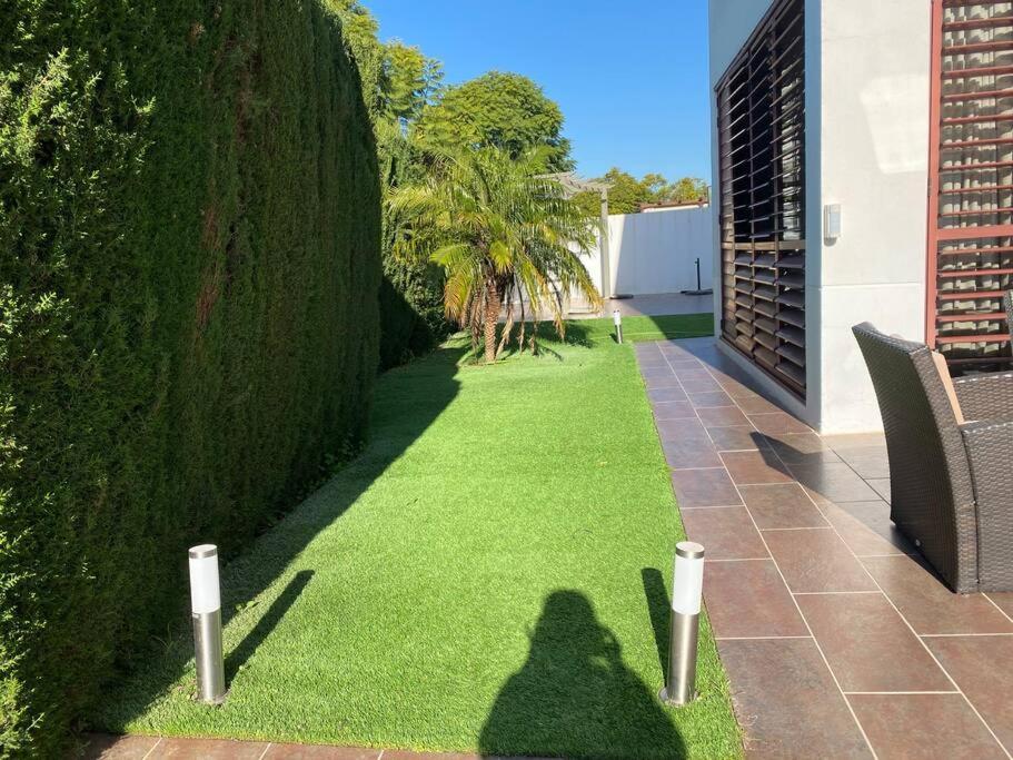 Modern 5-Bedroom Villa With Pool Montequinto المظهر الخارجي الصورة